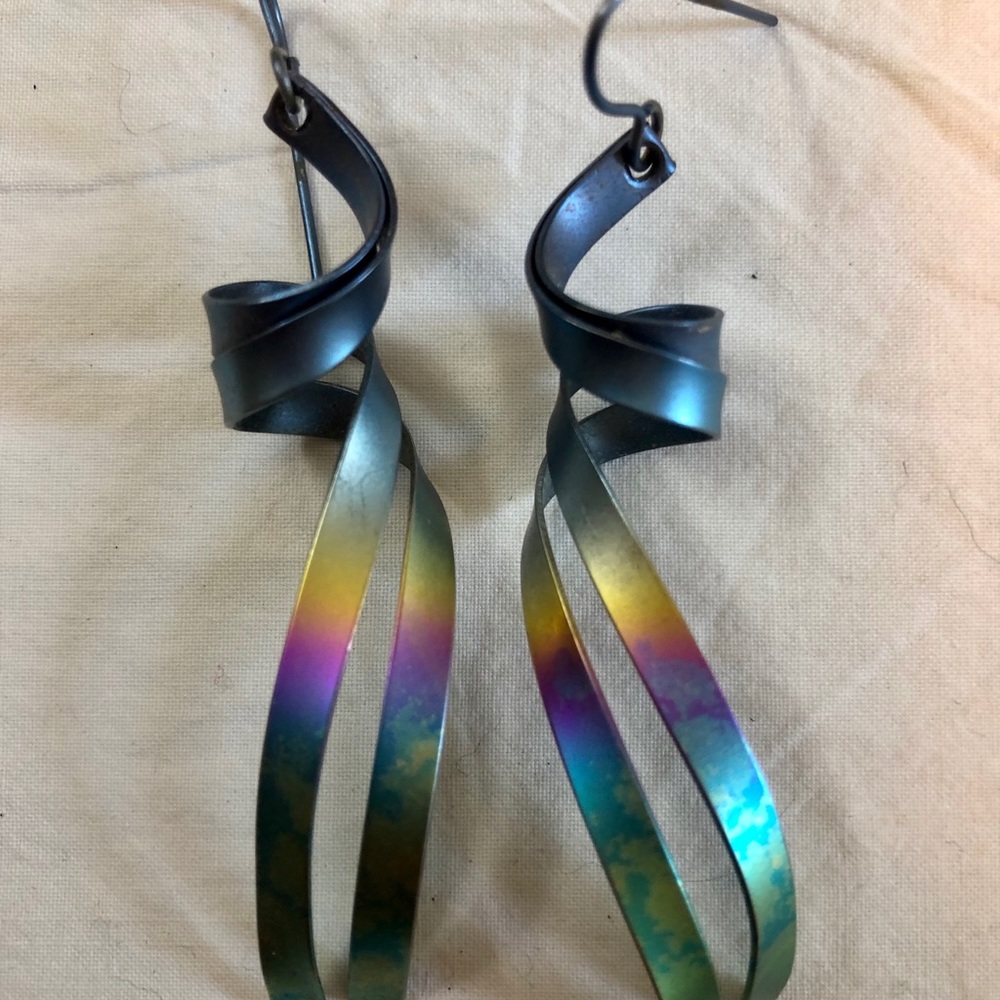 Retro metallic earrings